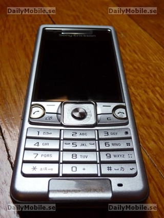 Illustration for article titled The First Good Look at Sony Ericsson's C510 (Kate) Cybershot Phone